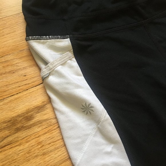 Athleta Dobby Be Free Knicker Black & White Small - Picture 2 of 6